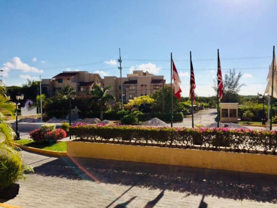 Punta Me Apartment Beach Front In The Hotel & Waterpark Cancún Exterior foto