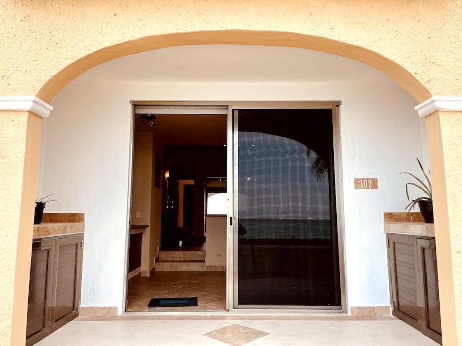 Punta Me Apartment Beach Front In The Hotel & Waterpark Cancún Exterior foto