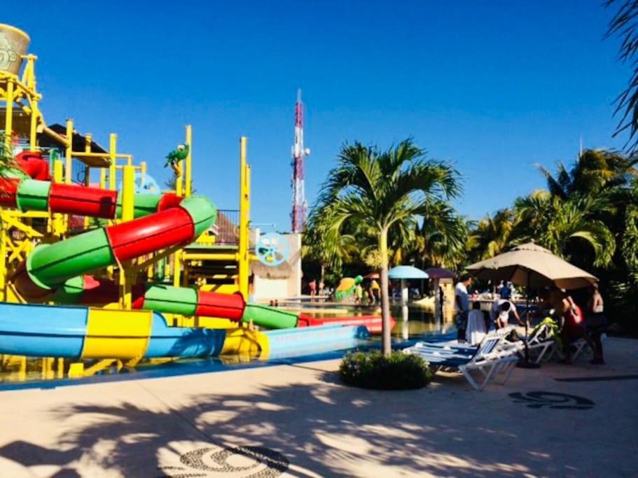 Punta Me Apartment Beach Front In The Hotel & Waterpark Cancún Exterior foto