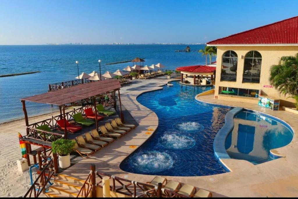 Punta Me Apartment Beach Front In The Hotel & Waterpark Cancún Exterior foto